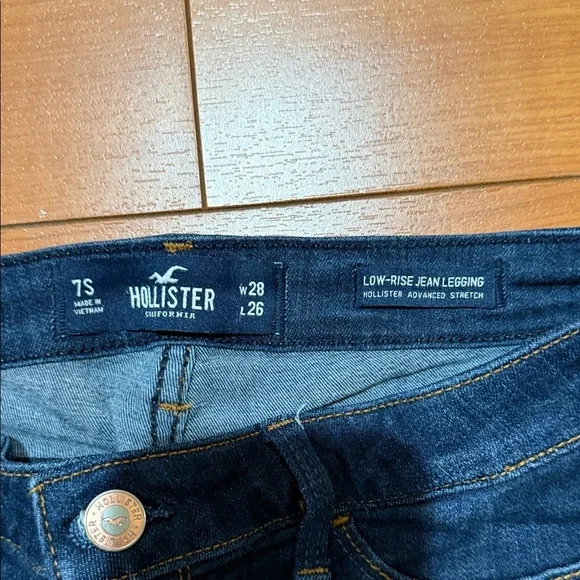 Hollister Women's Blue Jeans - Picture 2 of 4